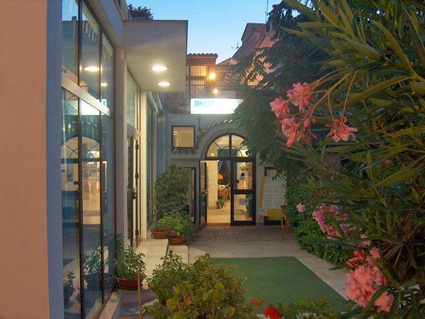 Hotel Piccolo Paradiso Di Роди-Гарганико Экстерьер фото