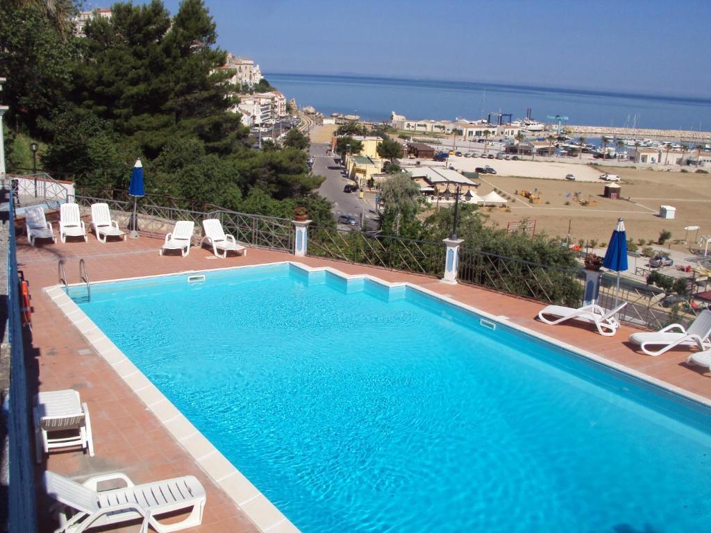 Hotel Piccolo Paradiso Di Роди-Гарганико Экстерьер фото